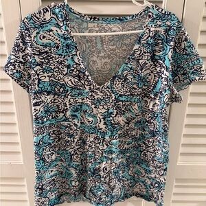 Lilly Pulitzer V-neck Etta T size XL